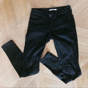 Black Levi’s 711 Skinny Jeans